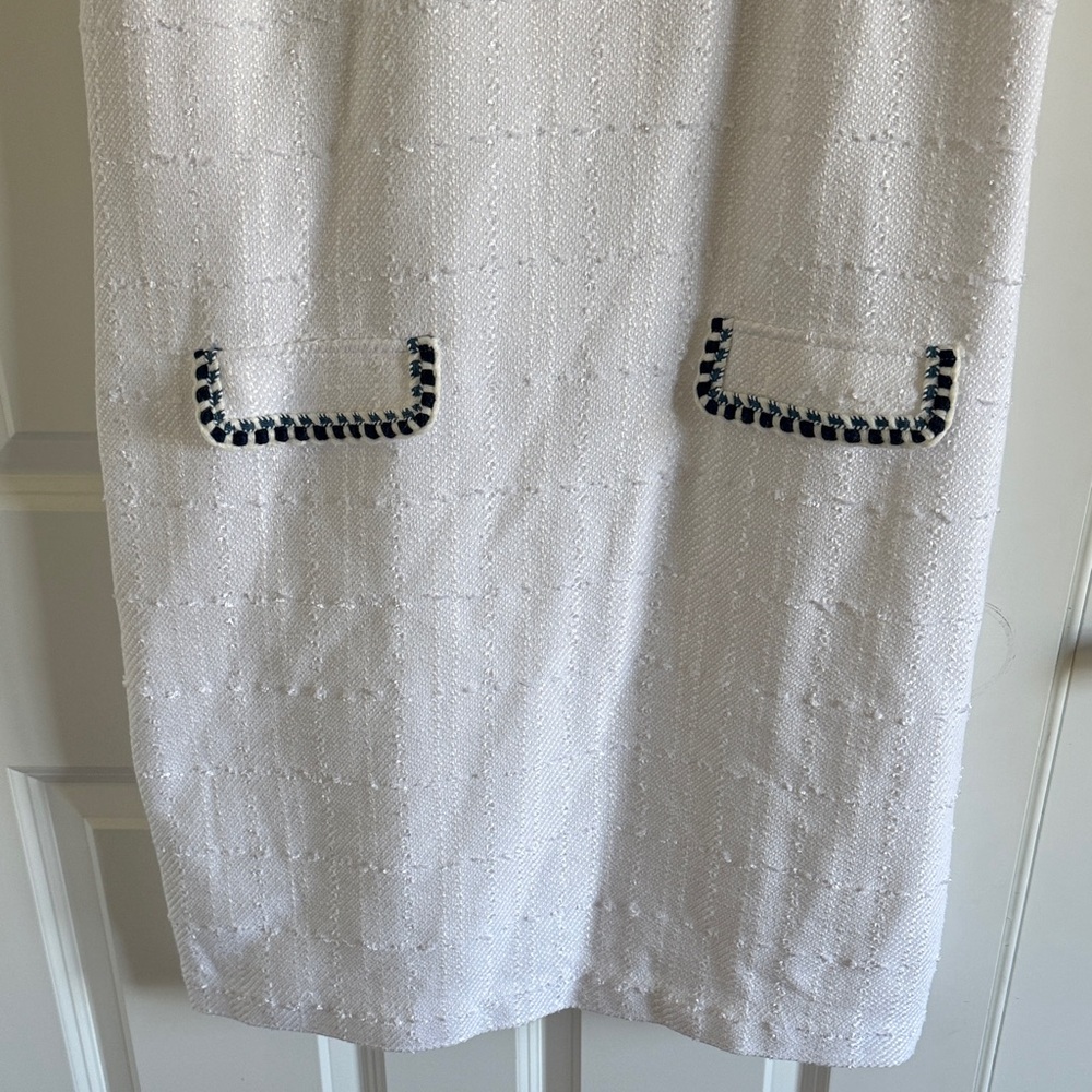 Ann Taylor White Tweed Pocket Shift Dress with Navy Trim - Picture 5 of 8